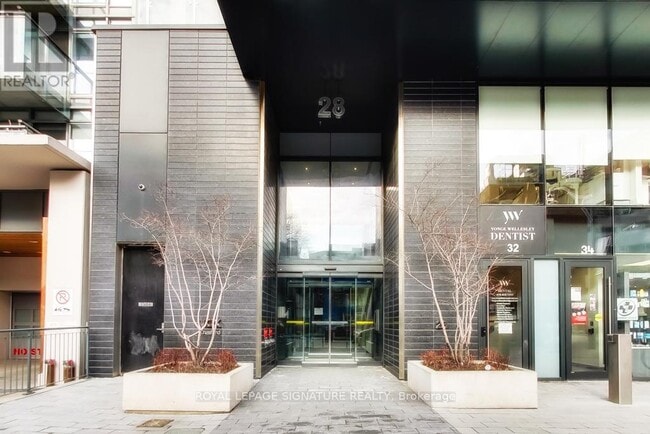 Photo - 28 Wellesley St E Unit 1704