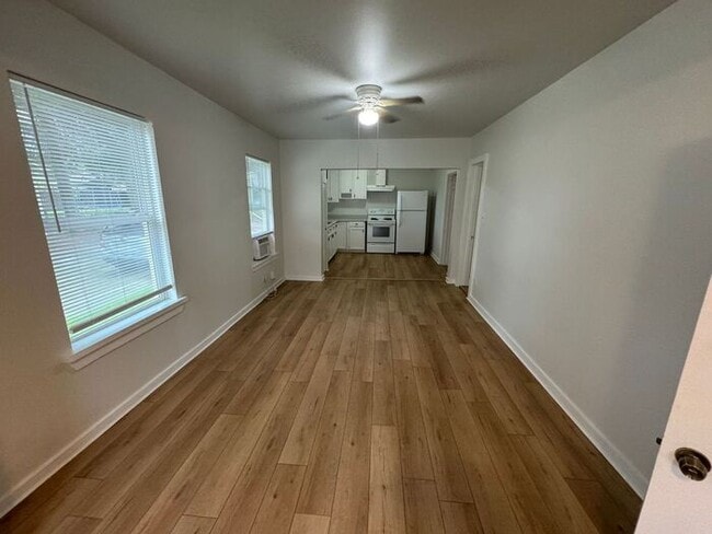 Photo - Downtown Pensacola - 2 bedroom, 1 bathroom