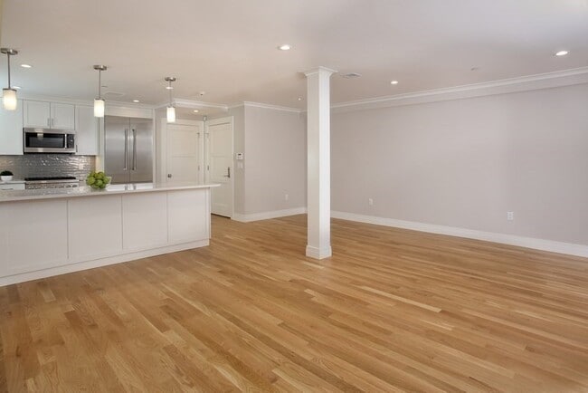 Photo - 36 Longwood Ave Unit 2