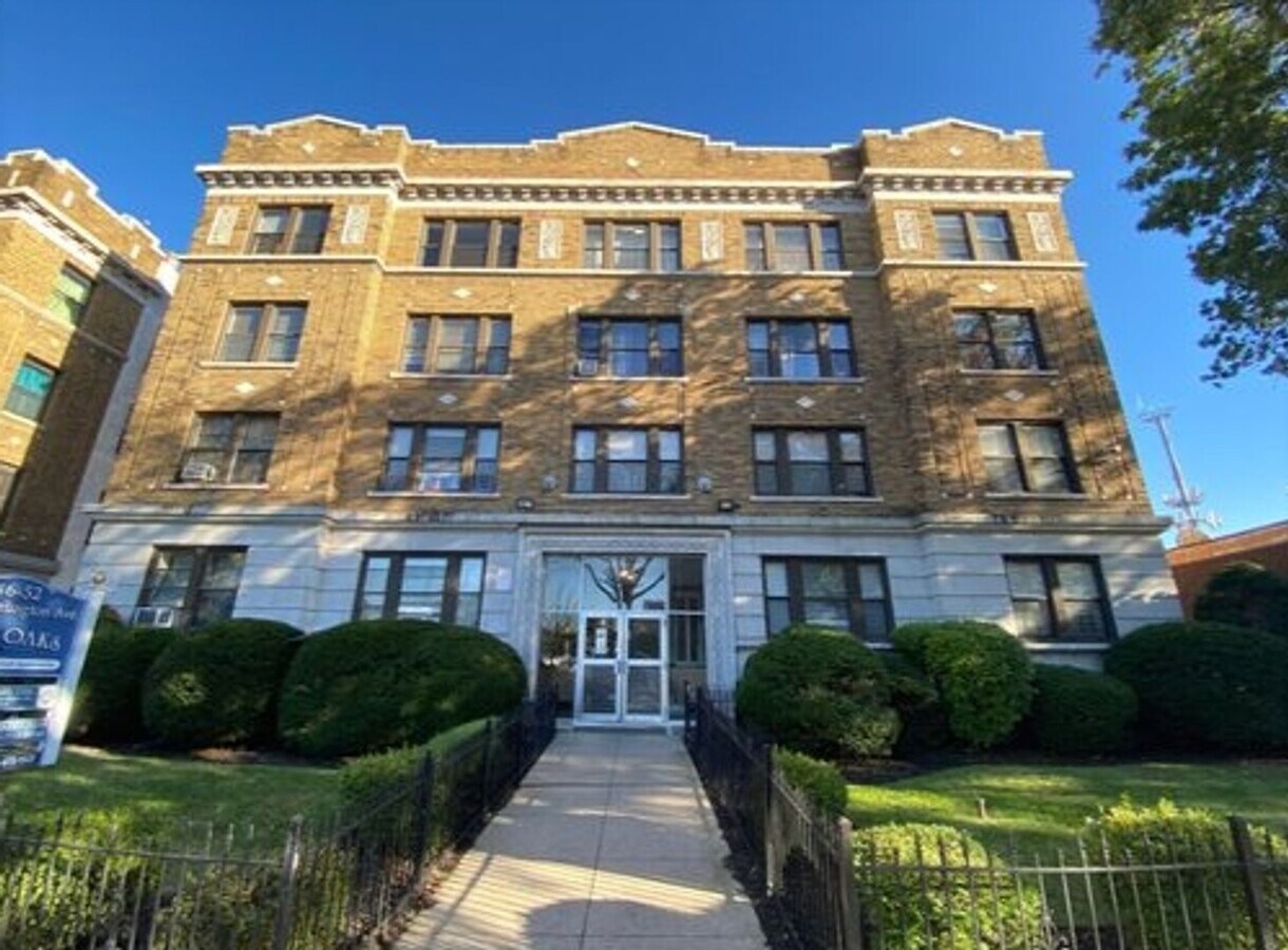 Photo - The Twin Oaks