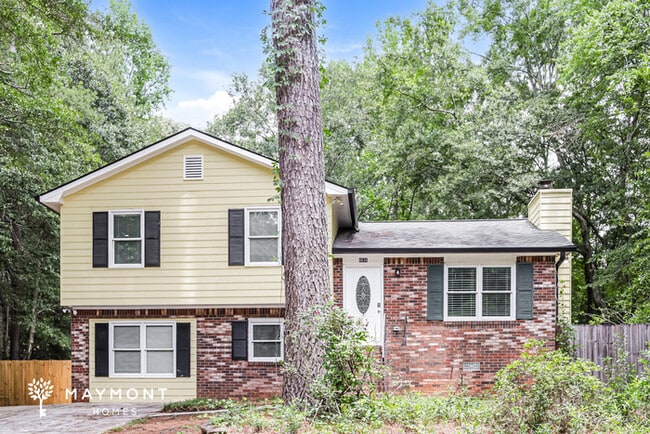 4636 Hamlet Walk SE