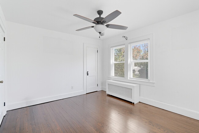 Photo - 115 Billian St