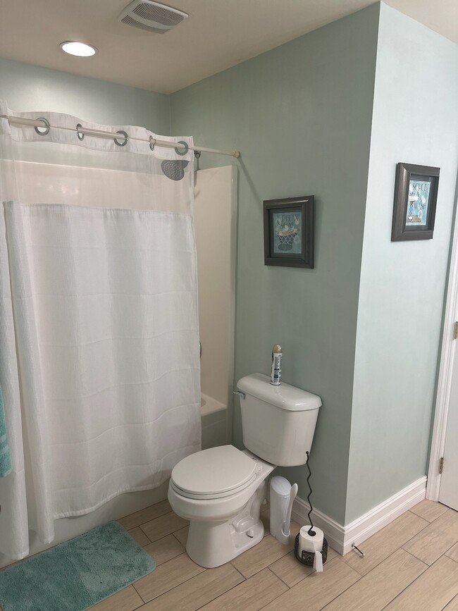 Baño de invitados - 3002 NW Douglas Cir