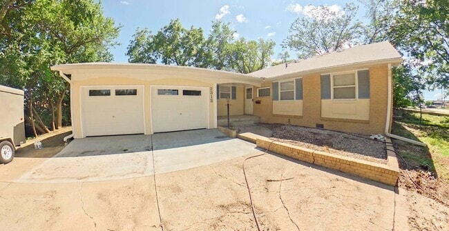 Building Photo - Pet Friendly + Great Location + Stainless ... Rental