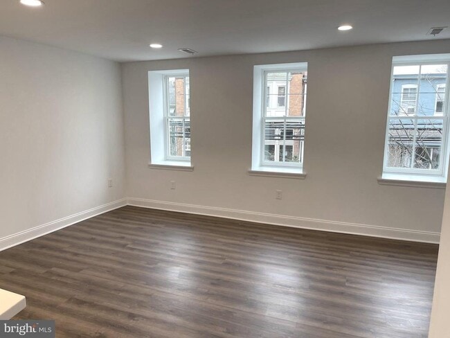 Photo - 26 S State St Unit 2A