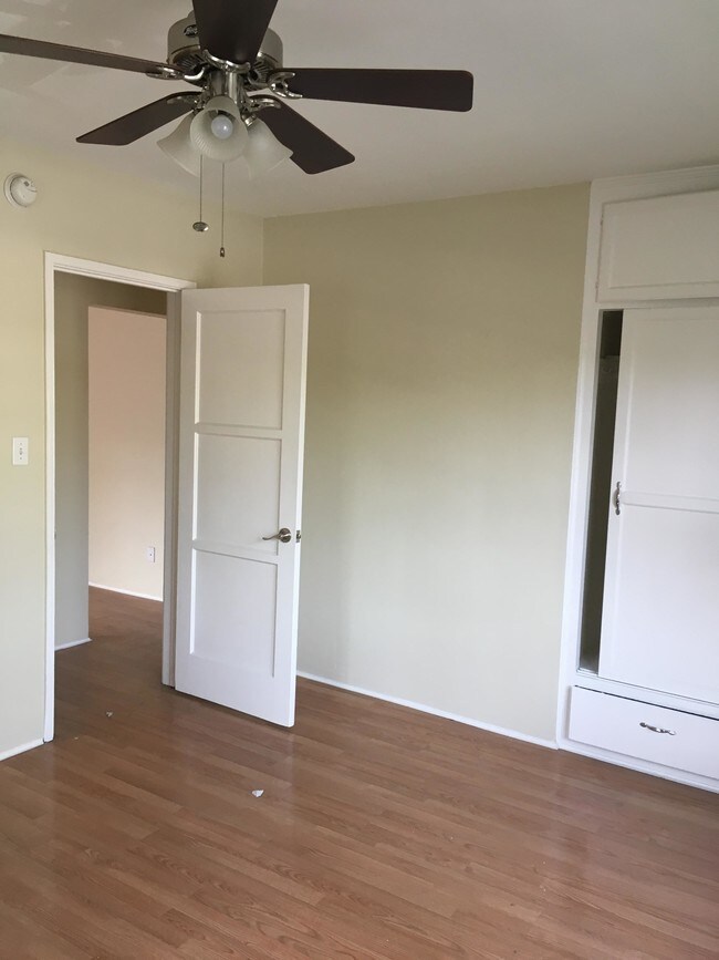 Photo - Isles of Charm Apartments