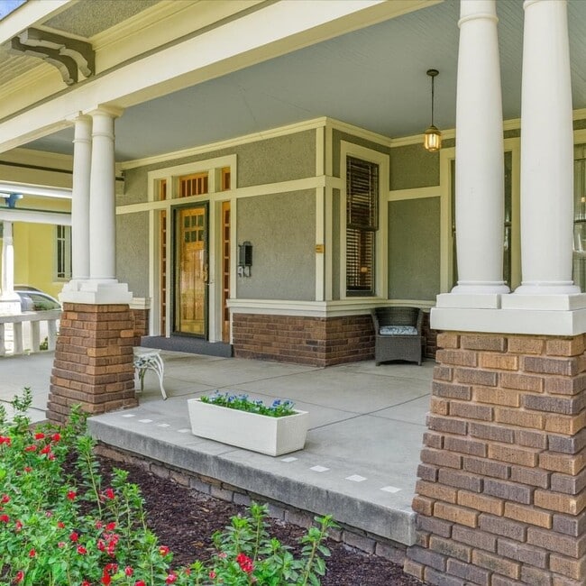 Building Photo - 28 S Barksdale St