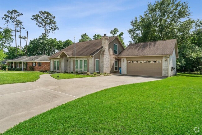 Building Photo - 12431 Pegasus Dr Rental