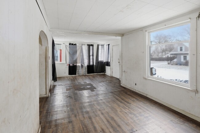 Photo - 2310 Jerome St