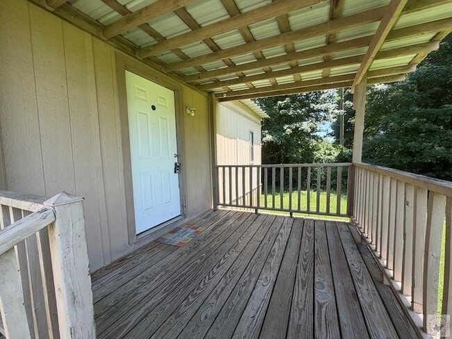 Photo - 107 George Thomas Rd