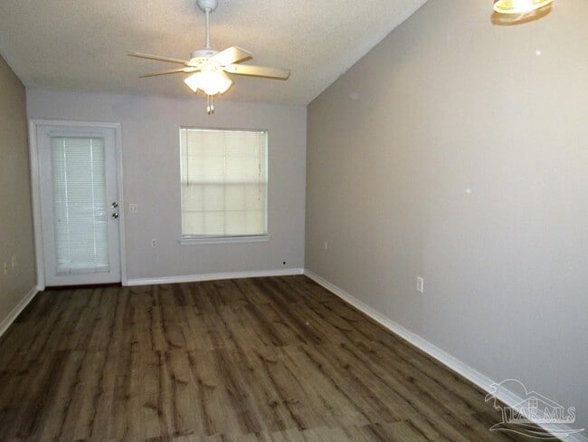 Photo - 2331 Trailwood Dr