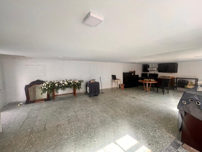 Photo - 1817-1/2 Lincoln St House