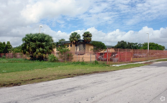 Photo - Miami Gardens Apartments