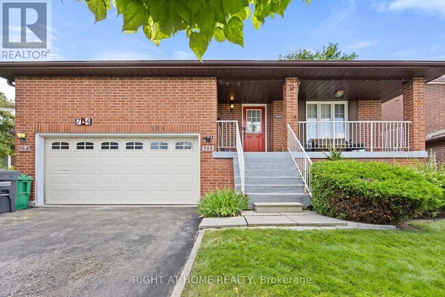 Photo - 764 Willowbank Trail