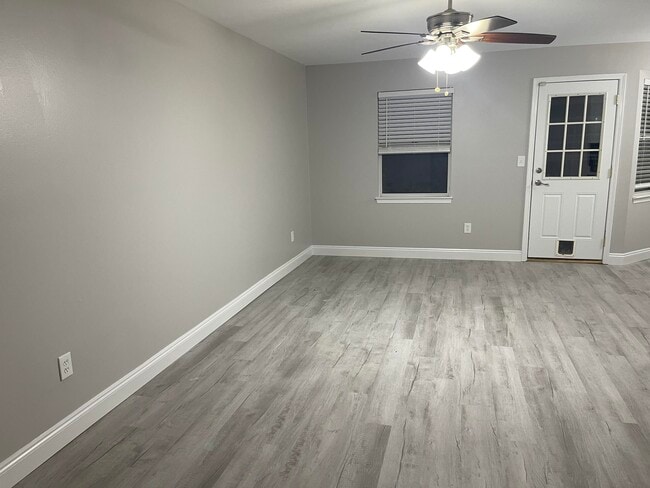 Photo - 162 Meadowbrook Ct