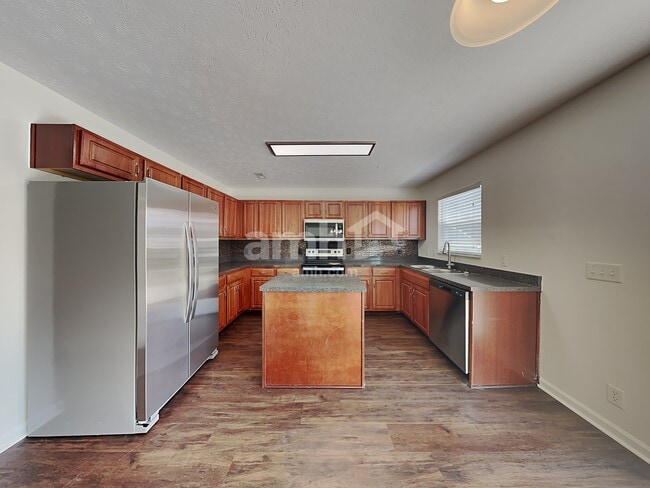 Photo - 102 Coolmore Ct