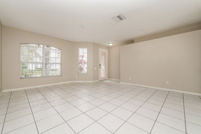 Photo - 5523 Terrain De Golf Dr