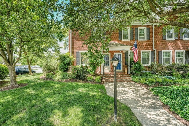 Photo - 3096 S Woodrow St