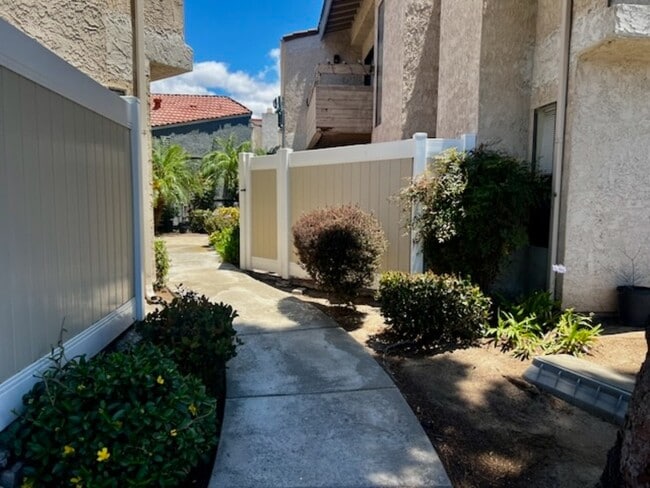 Photo - 1720 Melrose Ave Unit 37