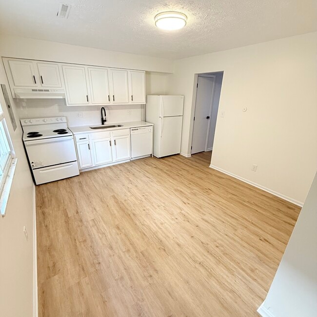 Building Photo - 235 Hamilton Ave Unit 235