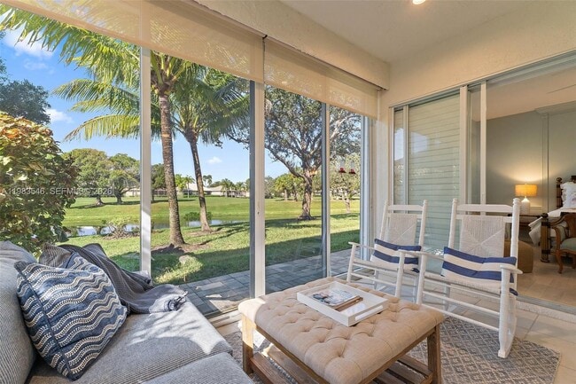 Photo - 1832 SW Willowbend Ln