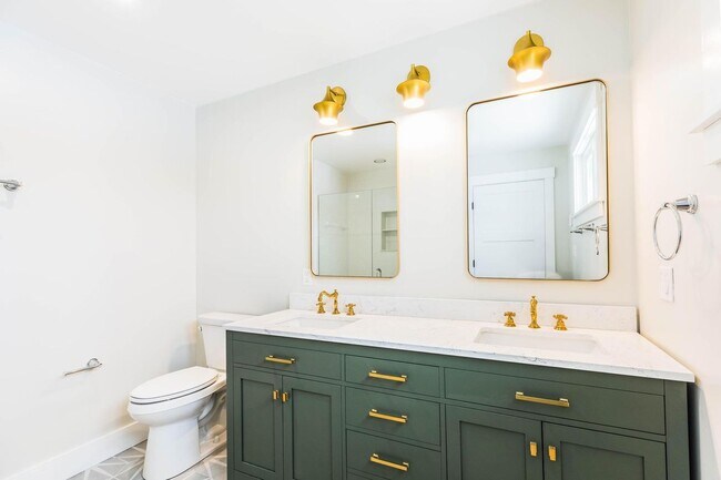 Photo - 539 Portsmouth Ave