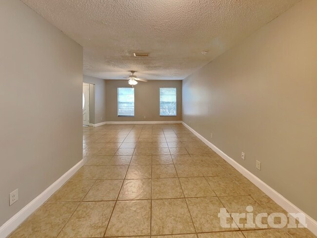 Photo - 818 Tarawood Ln