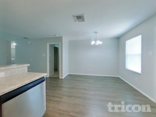 Photo - 7618 Crestway Ridge