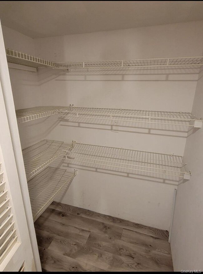 Photo - 37 Knollcrest Ave