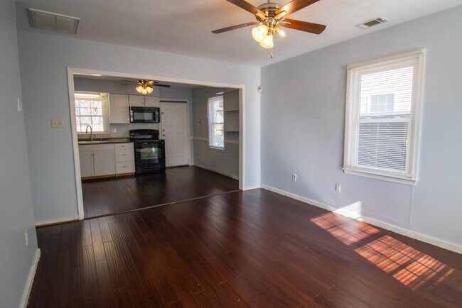 Photo - 822 Winnetka Ave