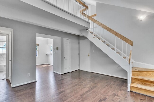 Photo - 2 Bedroom with Loft in Old Town North