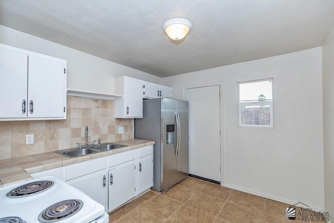 Photo - 605 S El Prado Rd