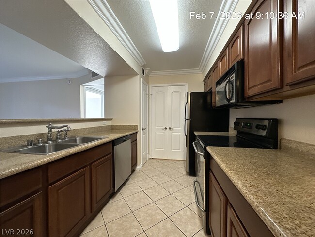 Photo - 1150 N Buffalo Dr Unit 1012