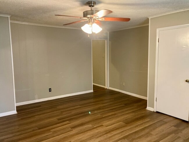 Photo - 117 Parkburg Rd Unit A