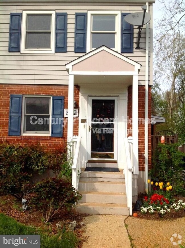 Building Photo - 2032 Arlington Terrace Rental