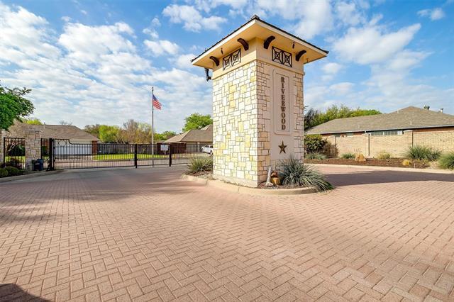 Photo - 3212 Riverwood Dr