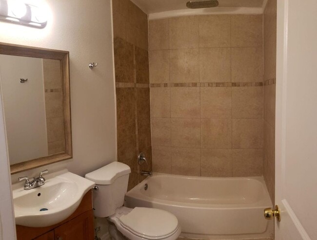 Photo - 1519 Scott Ave