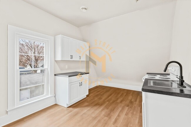 Photo - 503 N Michigan St Unit Upper