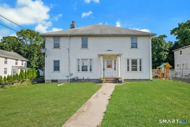 2743 Boston Post Rd