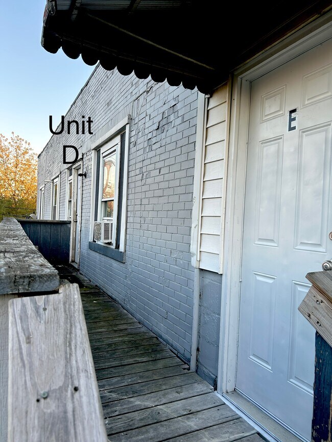 Photo - Seneca Ave Unit E