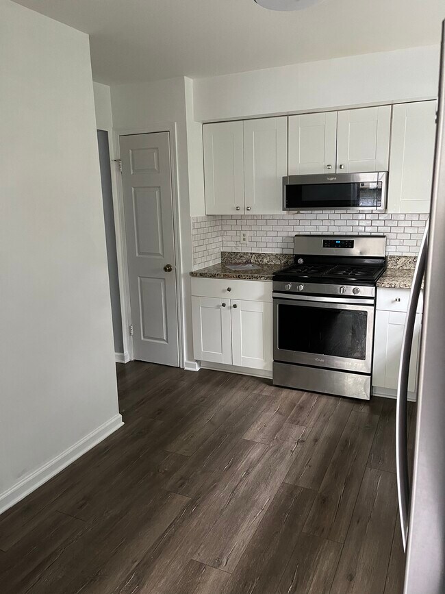 808 Darlington Dr