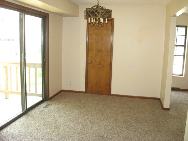 Photo - 1322 W 24th St S