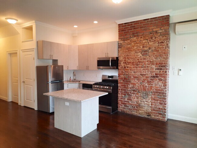 Photo - 158 6th St Apartment Unit 3