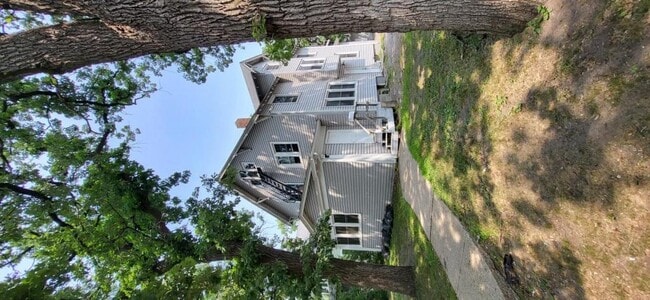 Photo - 812 6th Ave S