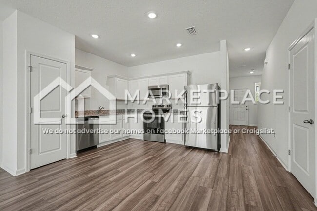 Photo - 12022 Sylvia St