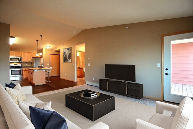 Fargo, ND Urban Plains Apartments | Living