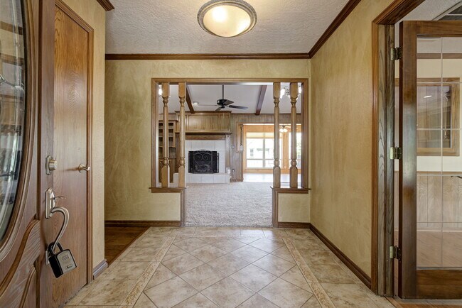 Photo - 1501 E Cedar Lane Rd