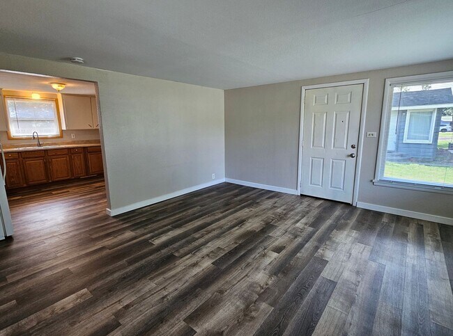 202/204 E. 19th Ave.