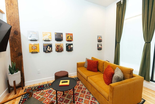 Building Photo - 1911 3rd Ave N