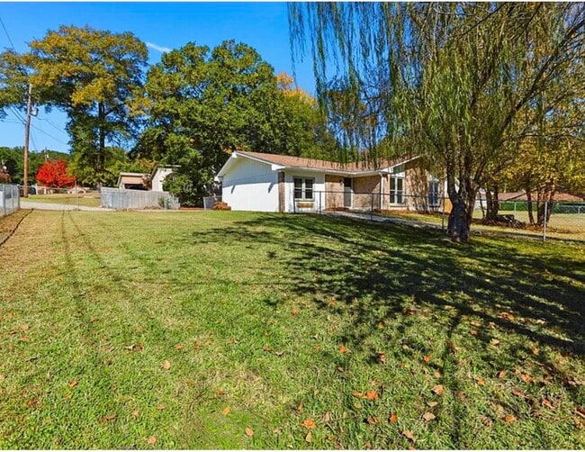 Photo - 6215 Parker Dr